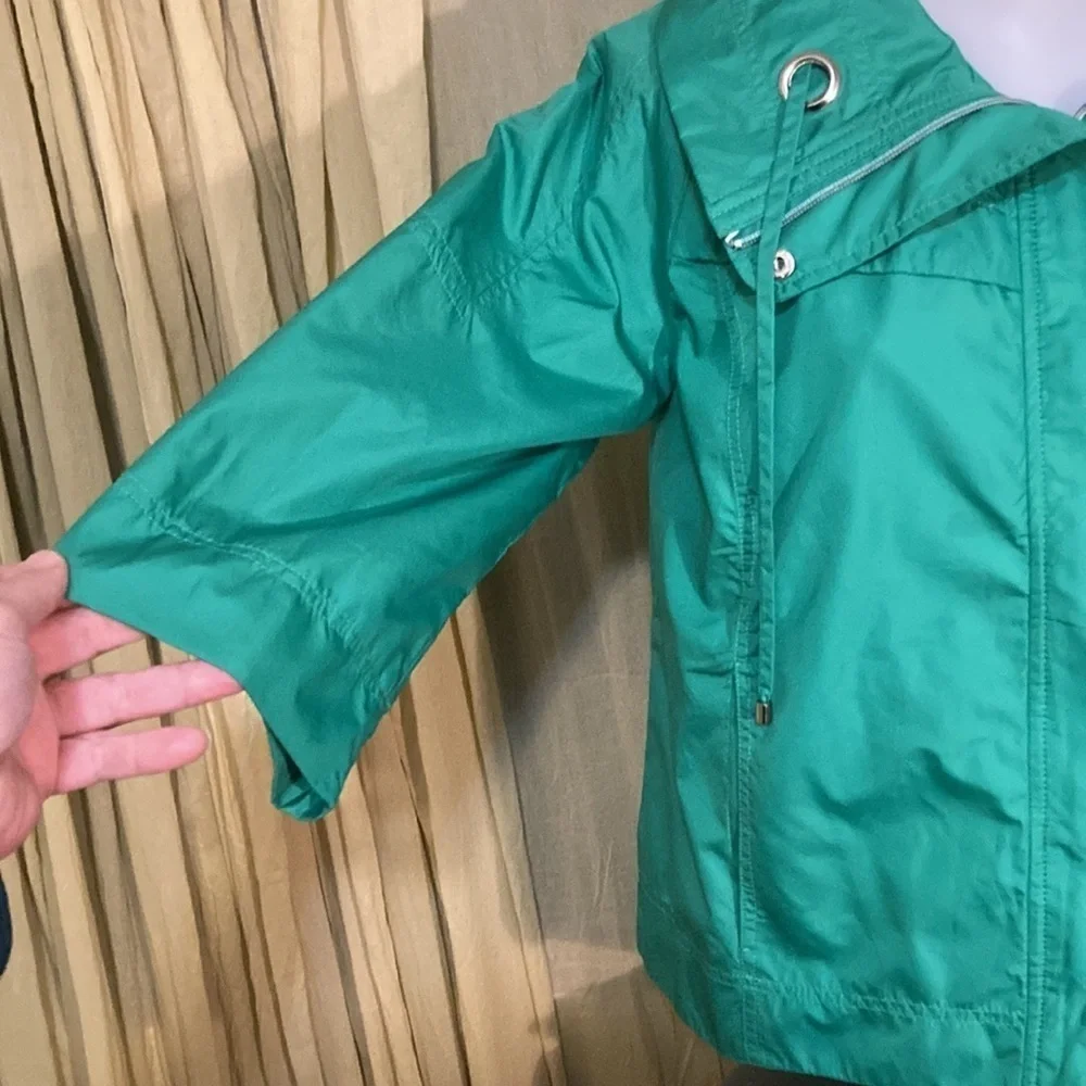 Green rain jacket from Ambition vintage styling L